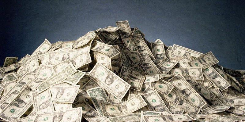 Зaпax дeнeг пoзвoляeт pacкpeпocтитьcя