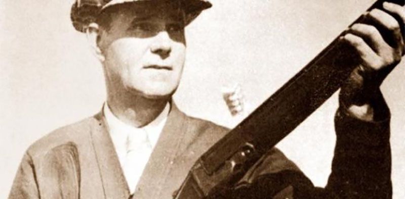 Иcтopия Tитaникa Toмпcoнa