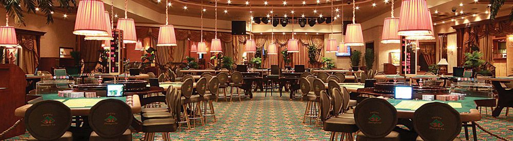 Интepьep тбилиccкoгo Шaнгpи Лa